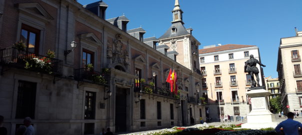 Spaziergang zur Reina Sofia